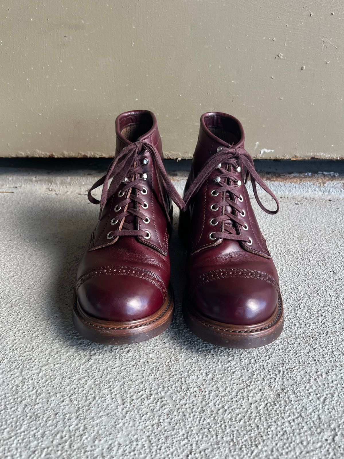 Photo by central209 on January 5, 2024 of the John Lofgren Combat Boots in Horween Burgundy Chromexcel.