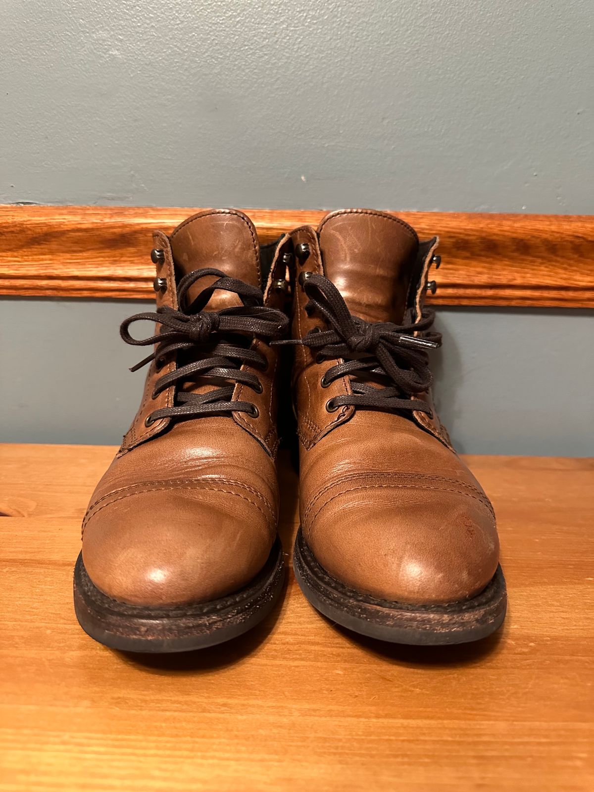Photo by mcnamama on December 6, 2023 of the Thursday Captain in Horween Natural Chromexcel.