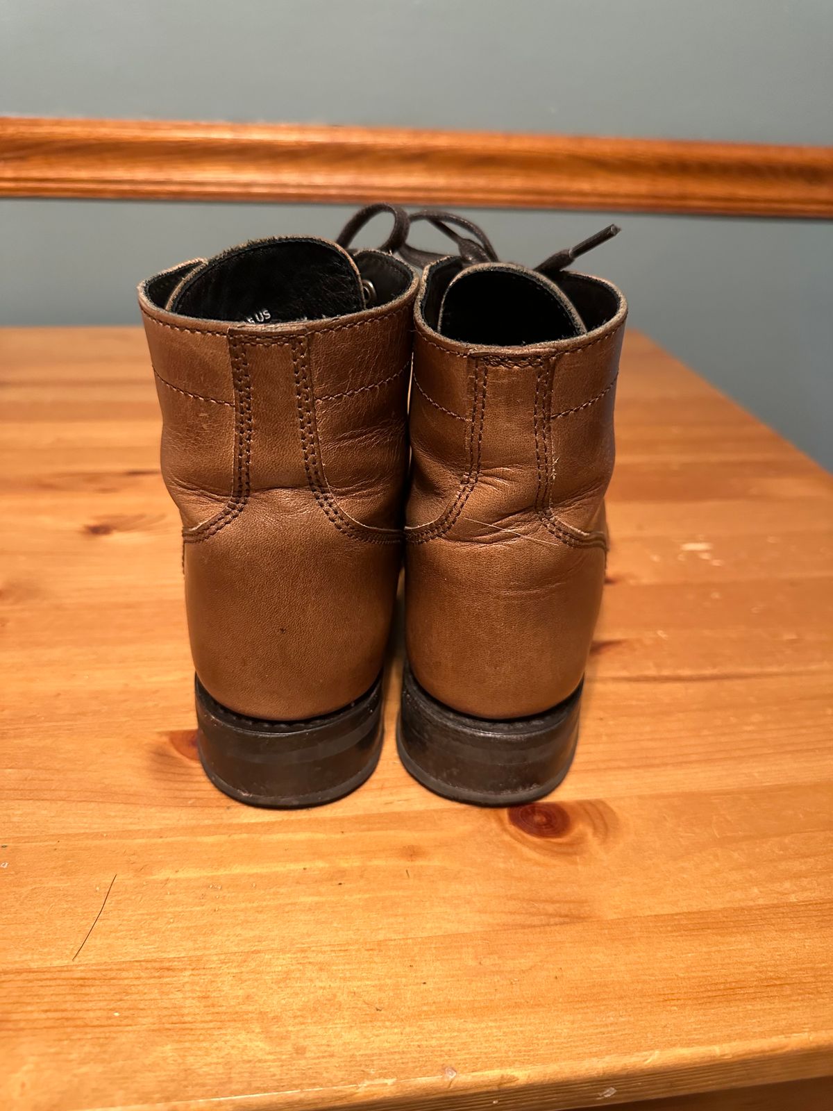 Photo by mcnamama on January 4, 2024 of the Thursday Captain in Horween Natural Chromexcel.