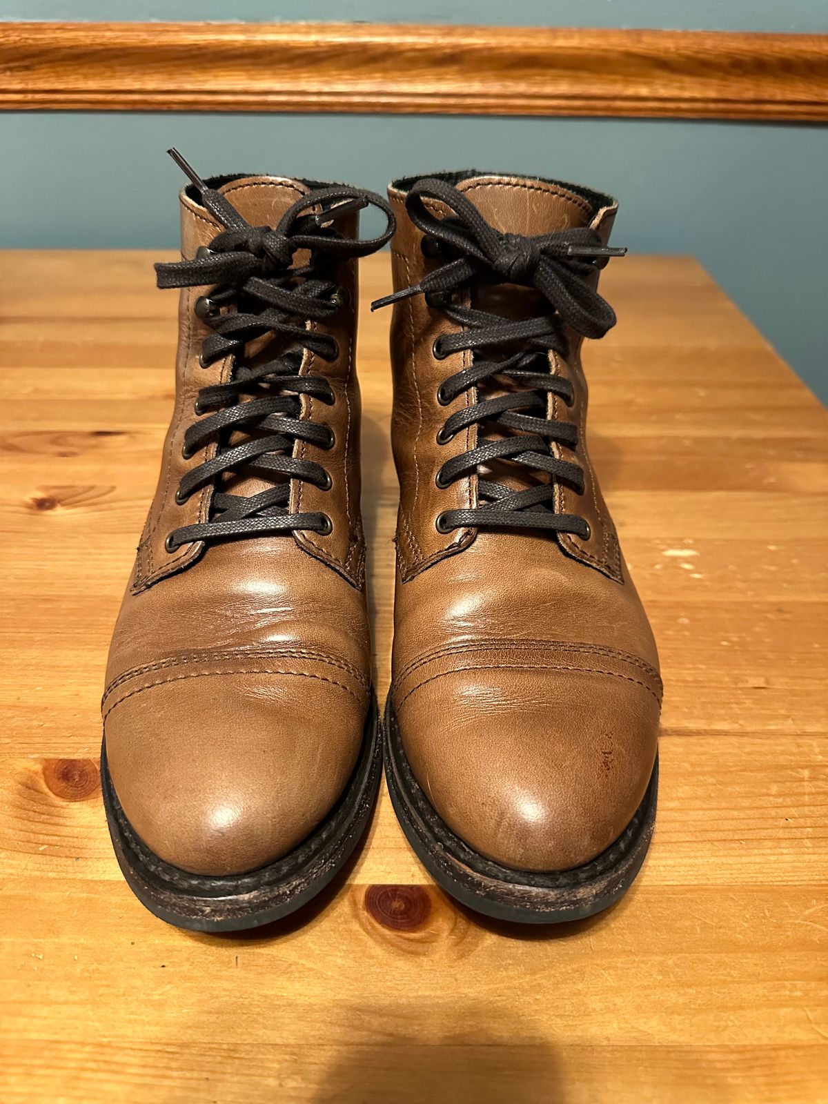 Photo by mcnamama on January 4, 2024 of the Thursday Captain in Horween Natural Chromexcel.