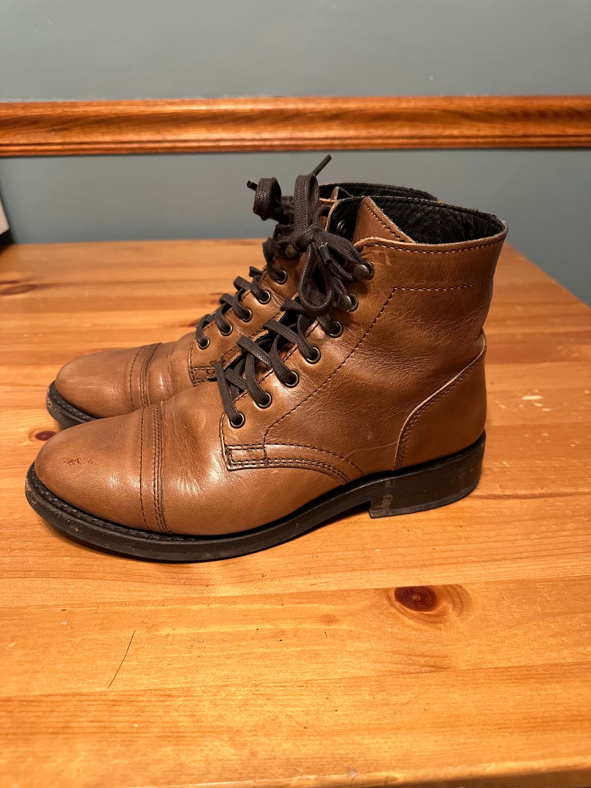 Photo by mcnamama on January 4, 2024 of the Thursday Captain in Horween Natural Chromexcel.