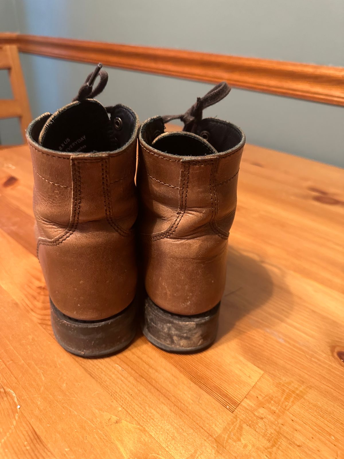 Photo by mcnamama on February 5, 2024 of the Thursday Captain in Horween Natural Chromexcel.