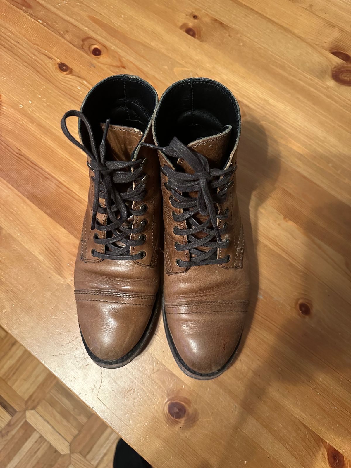 Photo by mcnamama on February 5, 2024 of the Thursday Captain in Horween Natural Chromexcel.