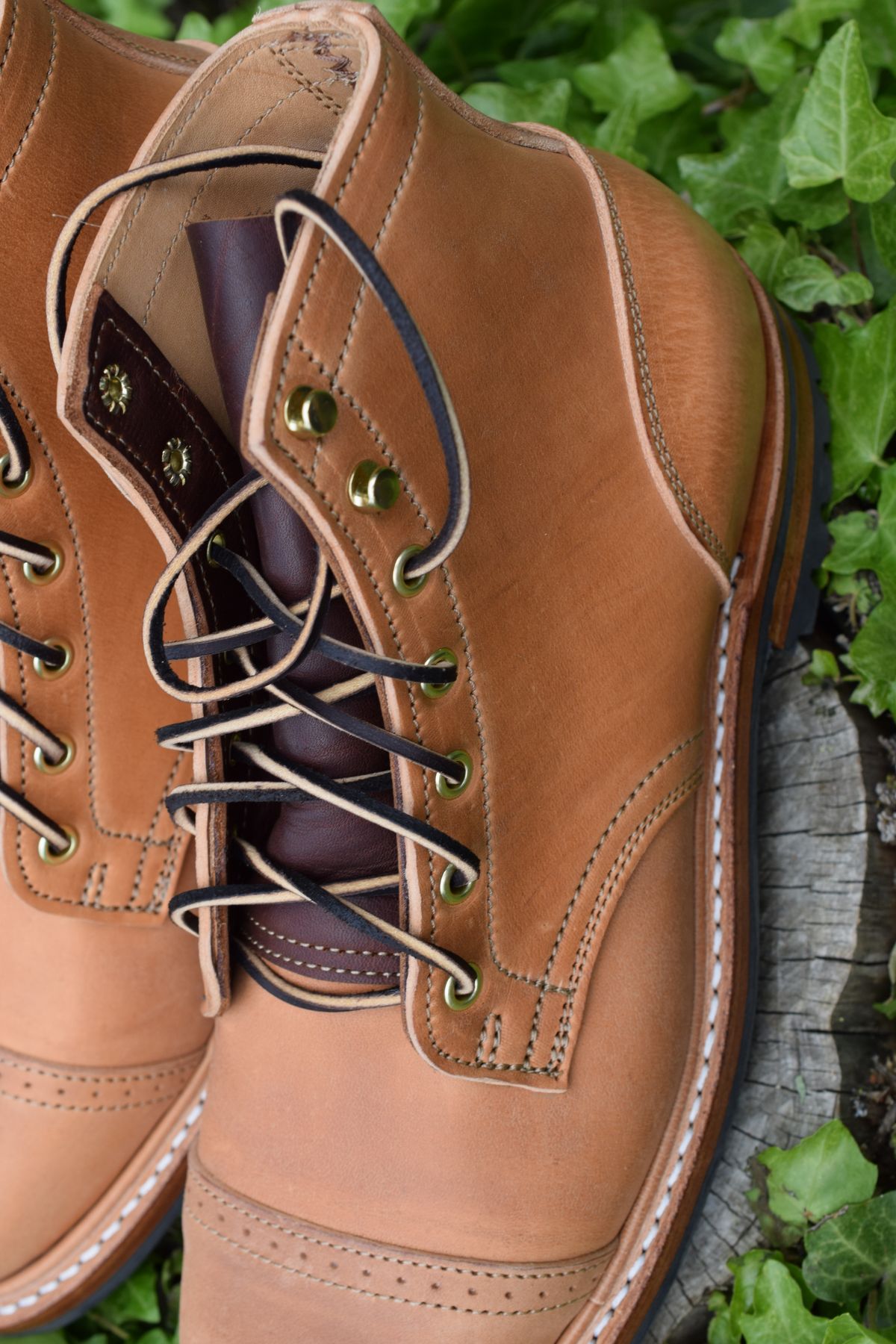 Photo by DalesLeatherworks on October 2, 2023 of the Truman Service Boot in Natural Horse Rump.