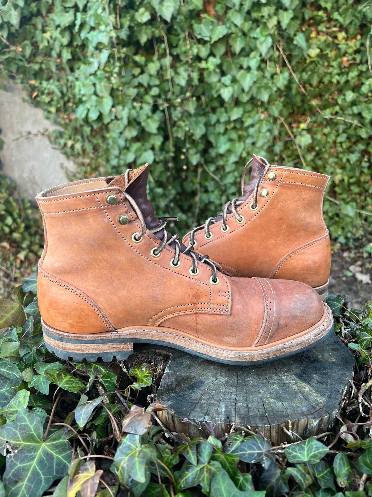 Photo by DalesLeatherworks on March 3, 2024 of the Truman Service Boot in Natural Horse Rump.
