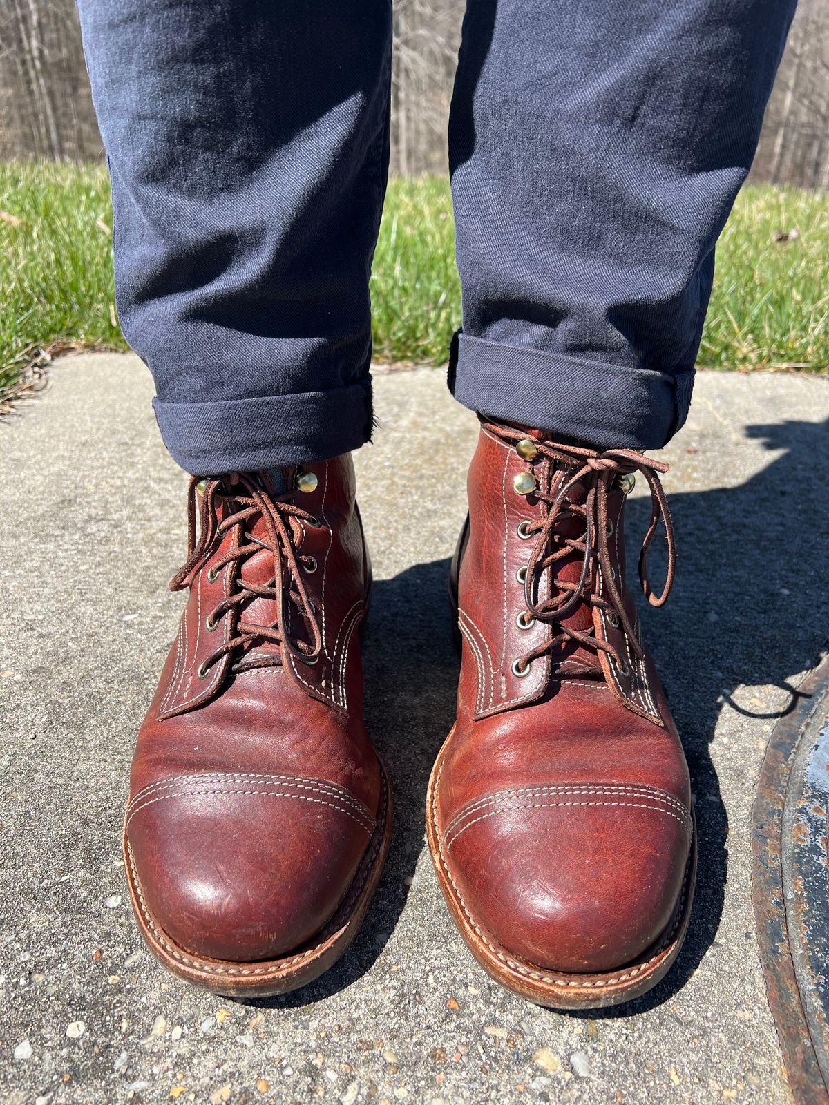 Photo by DalesLeatherworks on April 4, 2024 of the Kustom Kraft Model 1 in Kobel Russet Harness.