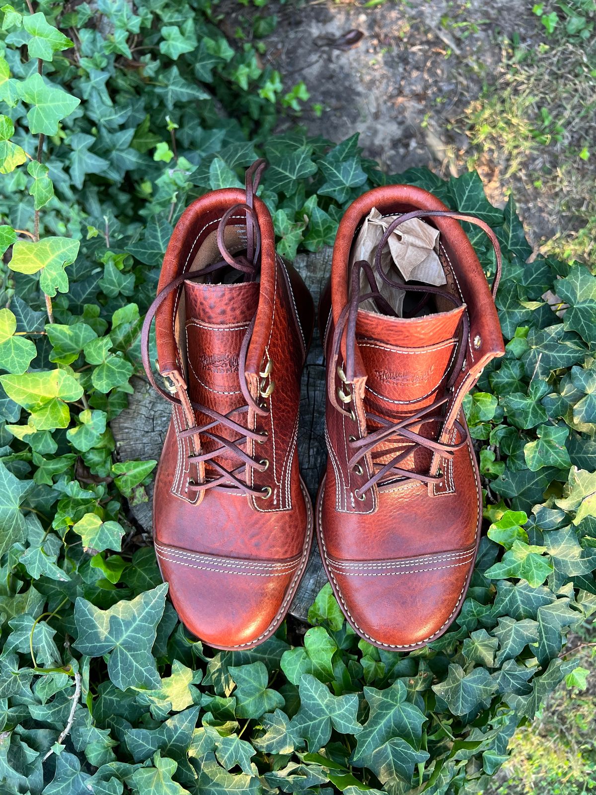Photo by DalesLeatherworks on October 5, 2023 of the Kustom Kraft Model 1 in Kobel Russet Harness.