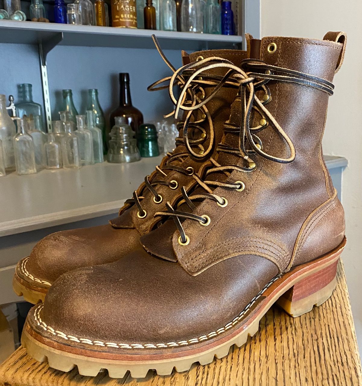 Photo by CJBennett411 on November 6, 2023 of the Nicks Unknown Model in Horween Brown Waxed Flesh.