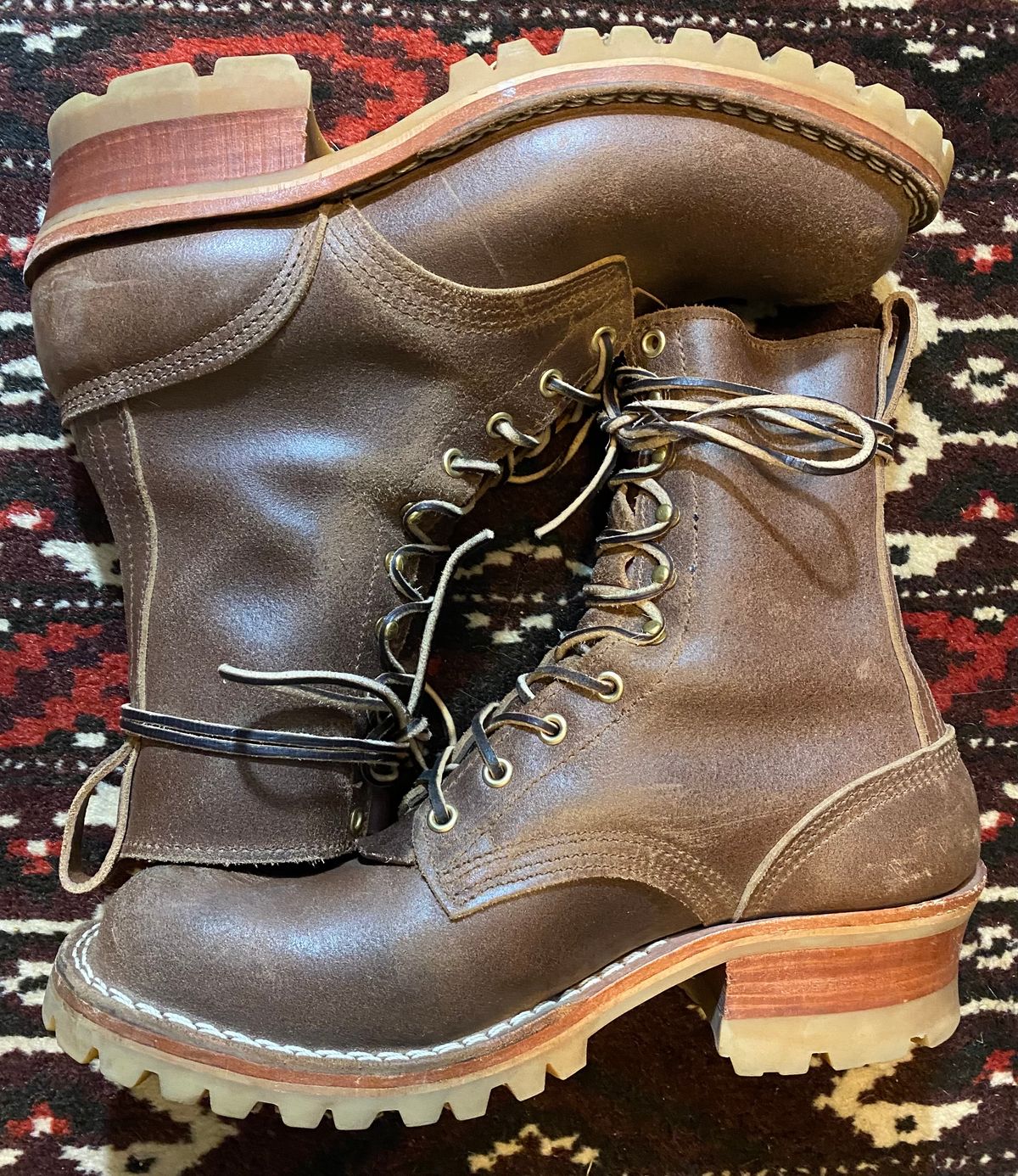 Photo by CJBennett411 on November 6, 2023 of the Nicks Unknown Model in Horween Brown Waxed Flesh.