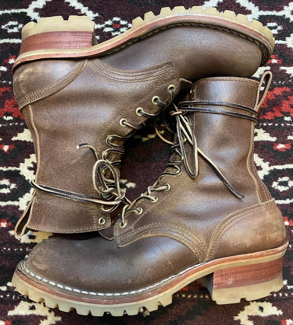 Photo by CJBennett411 on January 3, 2024 of the Nicks Unknown Model in Horween Brown Waxed Flesh.
