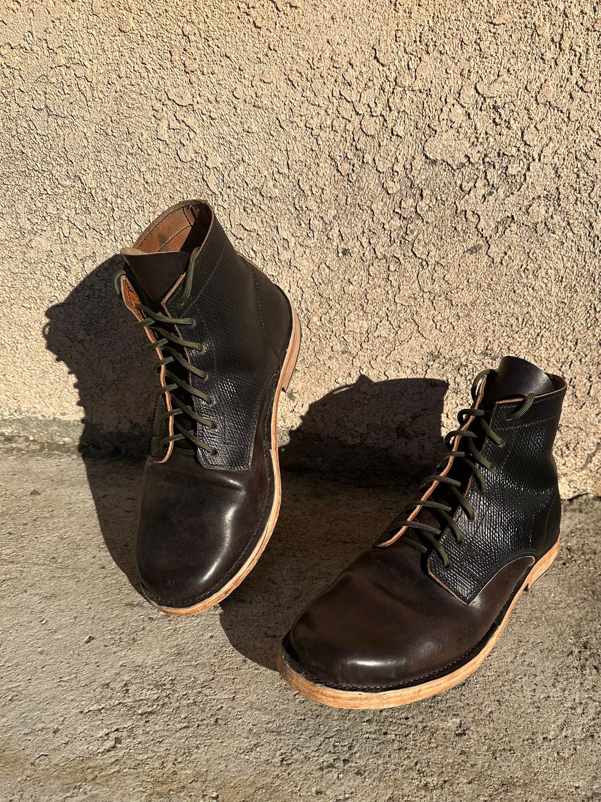 Photo by Da_Desired on December 1, 2024 of the Self-Made Service Boot in Metta Catharina Shell Cordovan.