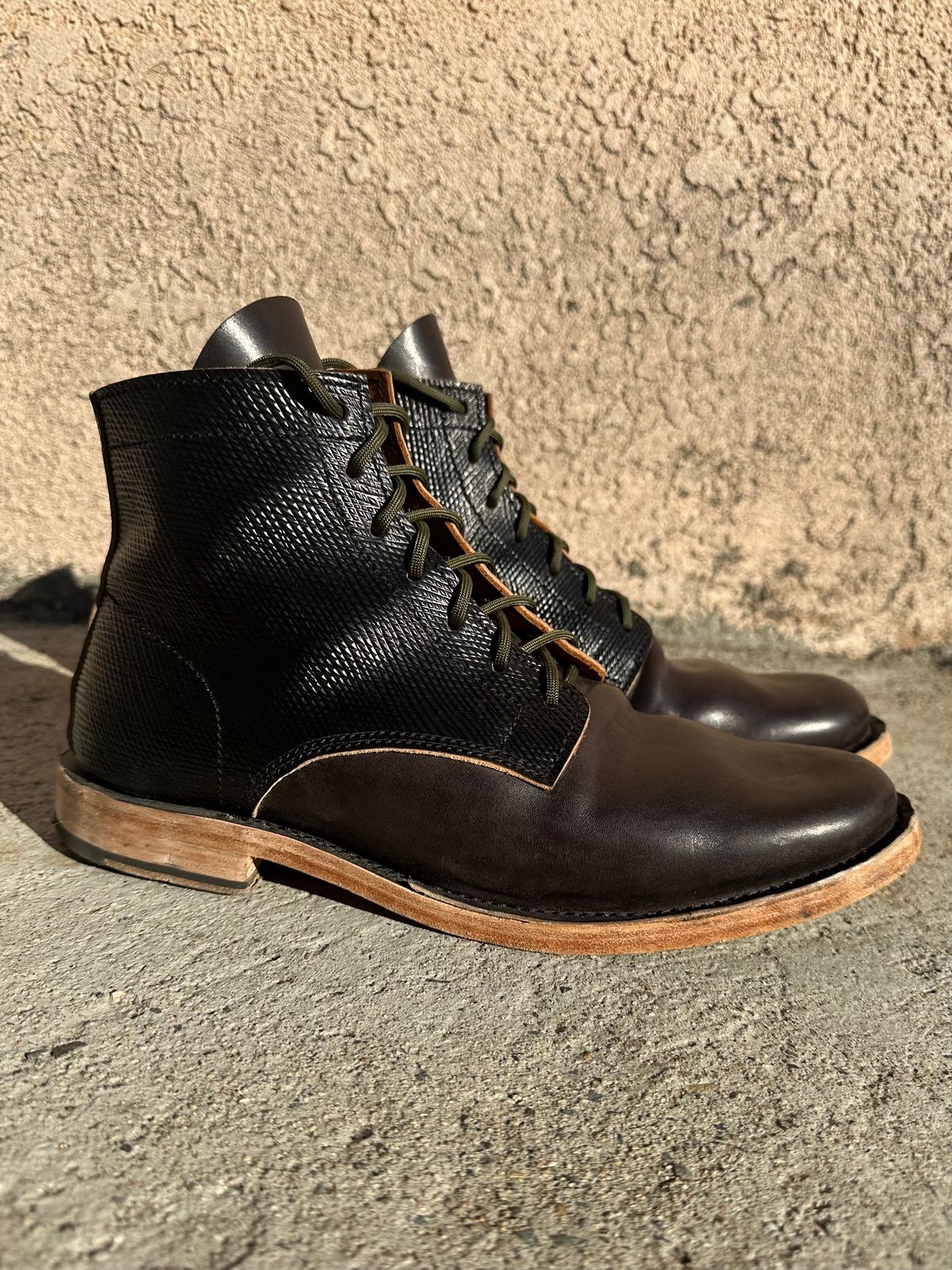 Photo by Da_Desired on December 1, 2024 of the Self-Made Service Boot in Metta Catharina Shell Cordovan.