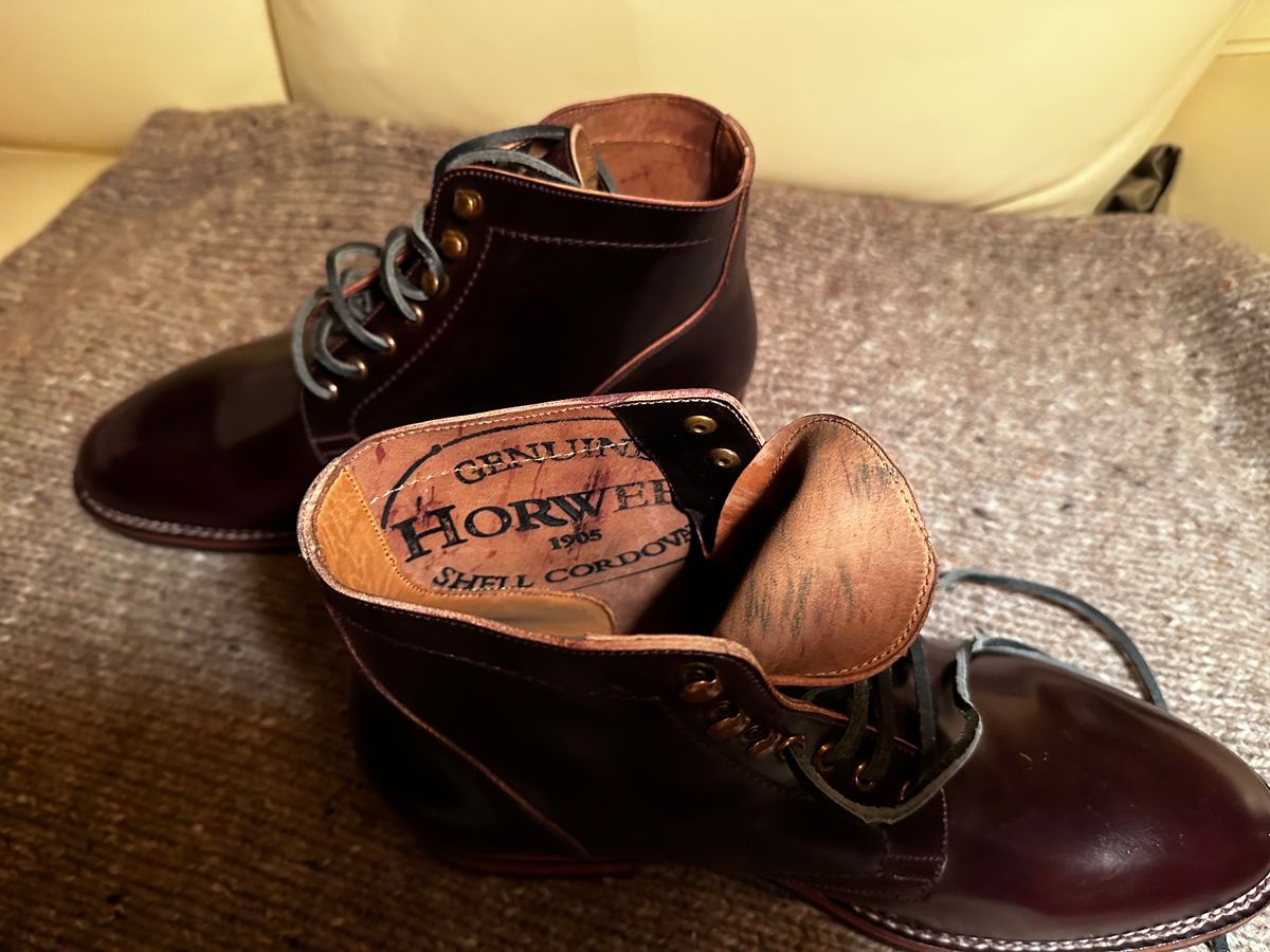 Photo by Bobhabsolute on October 25, 2023 of the Blkbrd Shoemaker Rudiger Service Boot in Horween Color 8 Shell Cordovan.