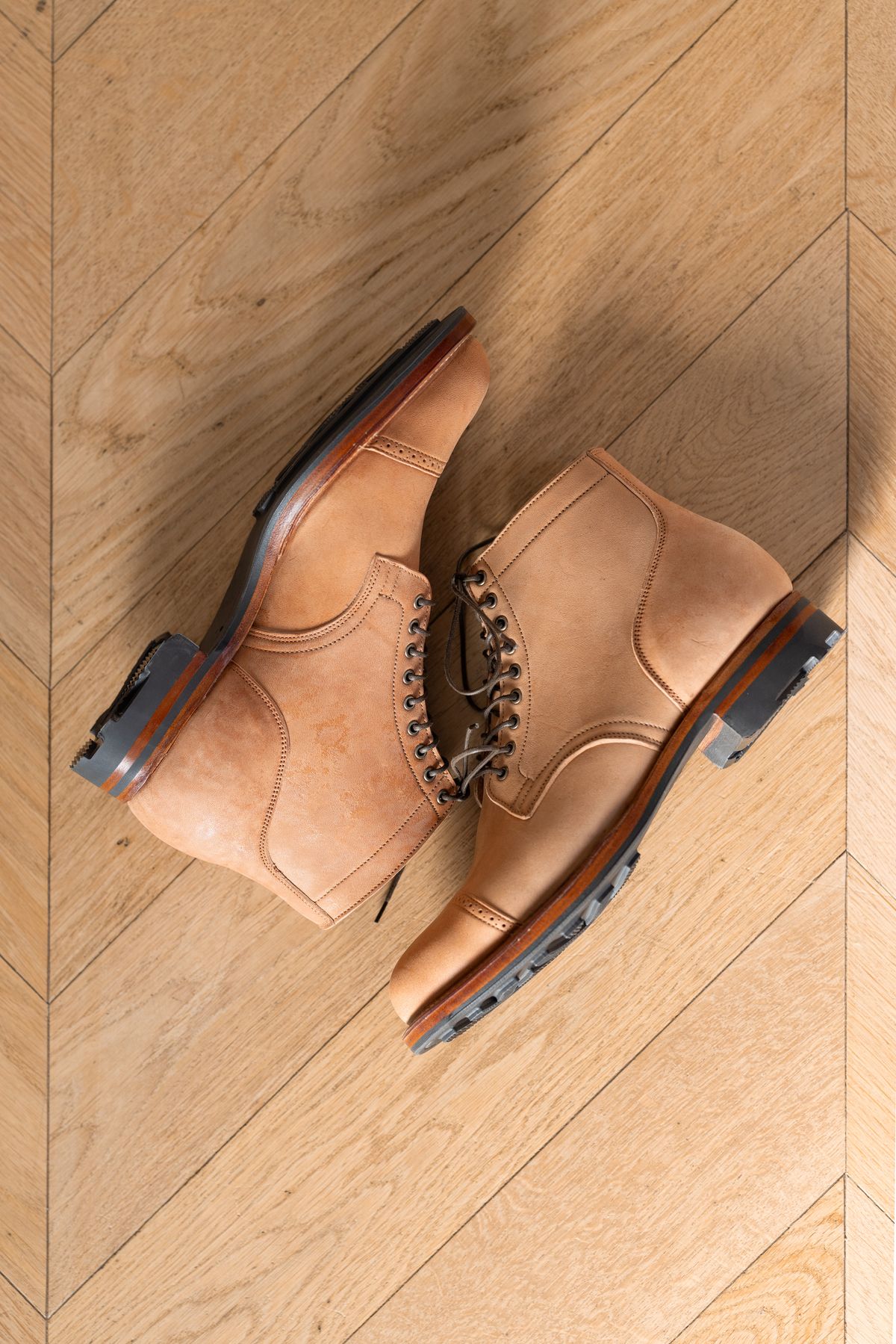 Photo by PatinaTurner on October 2, 2023 of the Viberg Service Boot BCT in Horween Natural Crust Double Cordovan.