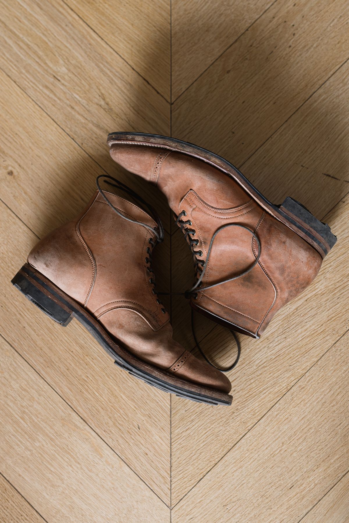 Photo by PatinaTurner on November 3, 2023 of the Viberg Service Boot BCT in Horween Natural Crust Double Cordovan.