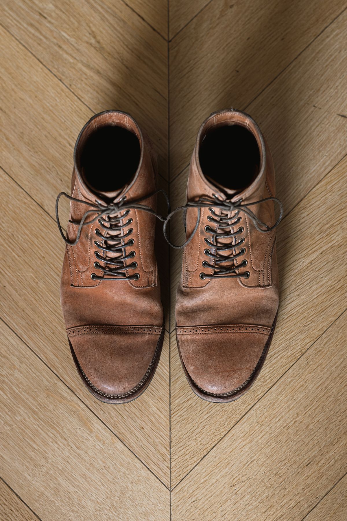 Photo by PatinaTurner on November 3, 2023 of the Viberg Service Boot BCT in Horween Natural Crust Double Cordovan.