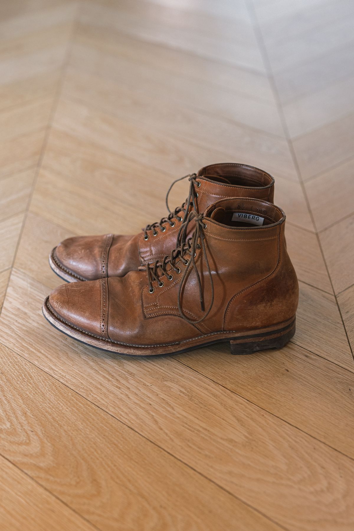 Photo by PatinaTurner on February 5, 2024 of the Viberg Service Boot BCT in Horween Natural Crust Double Cordovan.