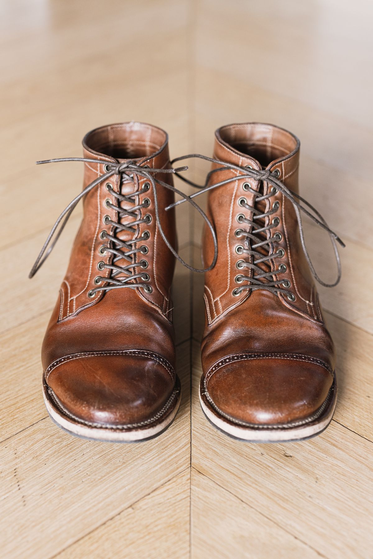 Photo by PatinaTurner on April 3, 2024 of the Viberg Service Boot BCT in Horween Natural Crust Double Cordovan.