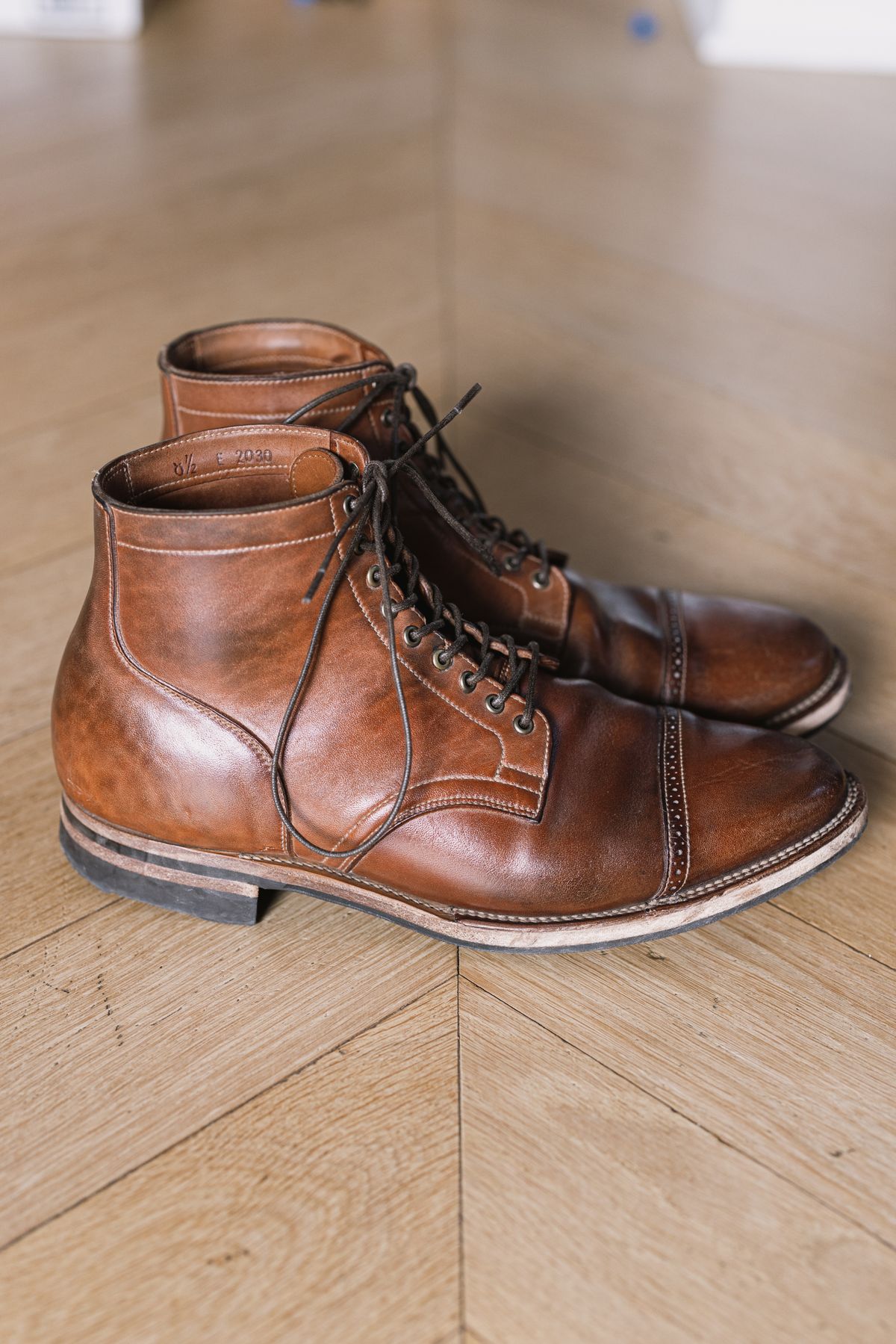 Photo by PatinaTurner on April 3, 2024 of the Viberg Service Boot BCT in Horween Natural Crust Double Cordovan.
