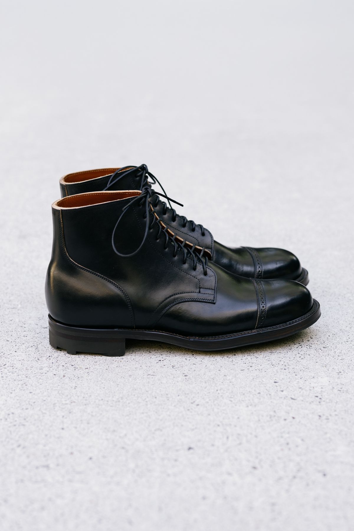 Photo by PatinaTurner on October 10, 2024 of the Viberg Service Boot BCT in Maryam Nero Horsebutt.