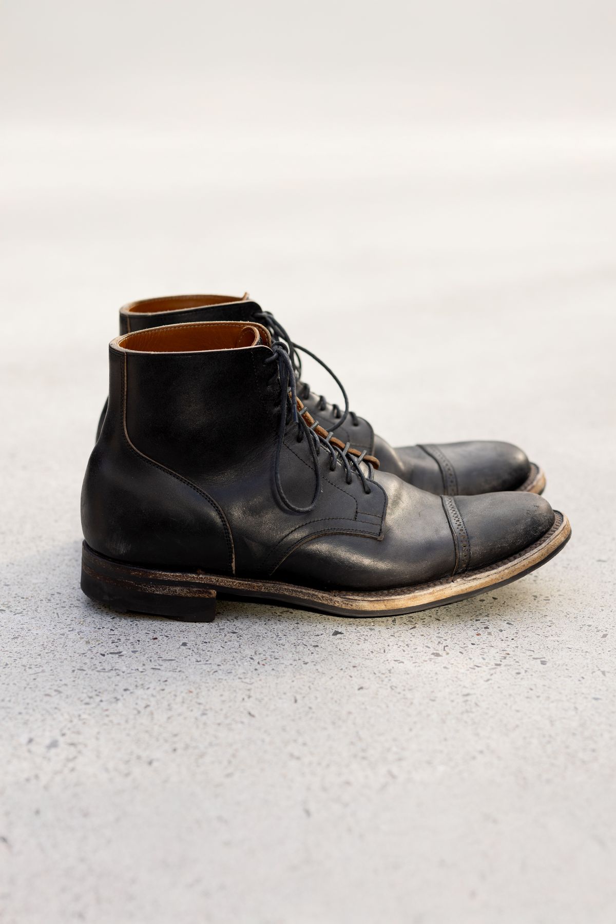 Photo by PatinaTurner on January 5, 2025 of the Viberg Service Boot BCT in Maryam Nero Horsebutt.