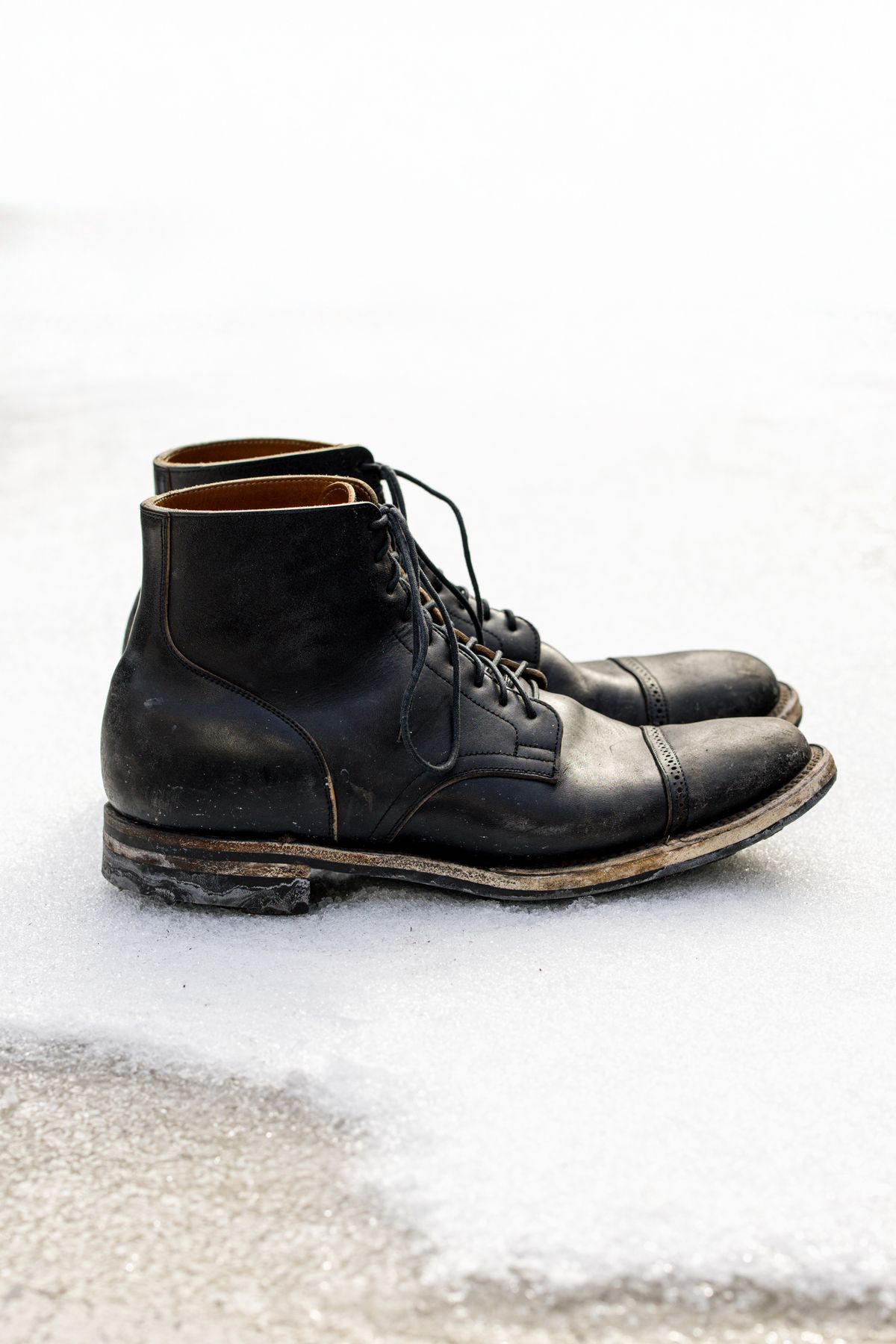 Photo by PatinaTurner on February 5, 2025 of the Viberg Service Boot BCT in Maryam Nero Horsebutt.