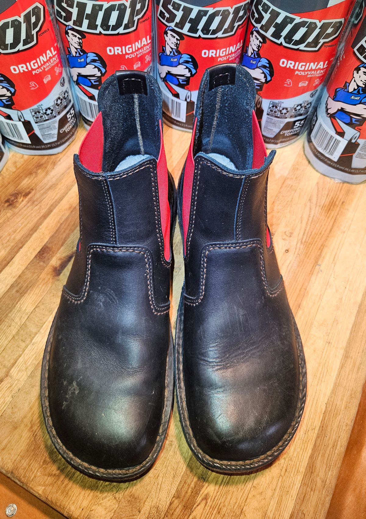 Photo by Mobius_Mustache on October 1, 2025 of the Duckfeet Roskilde in Terracare Black.