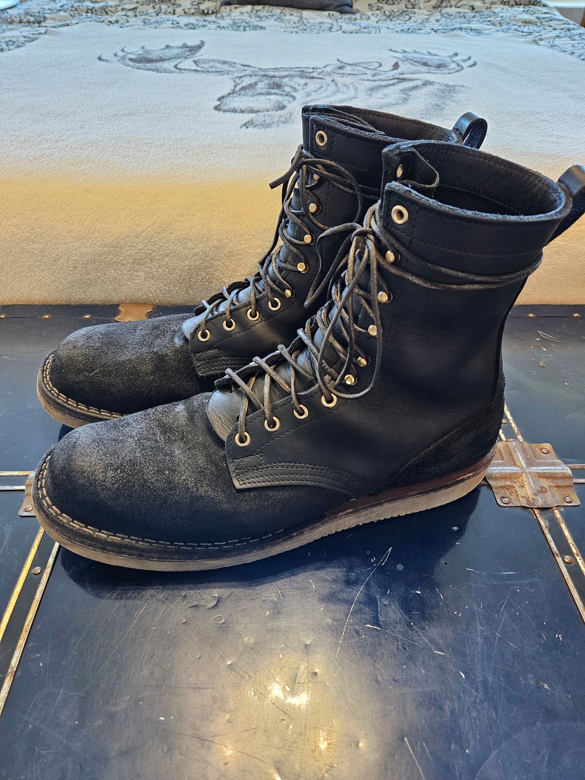 Photo by Mobius_Mustache on February 3, 2024 of the Nicks Traveler in Seidel MaxSupport Black Roughout.