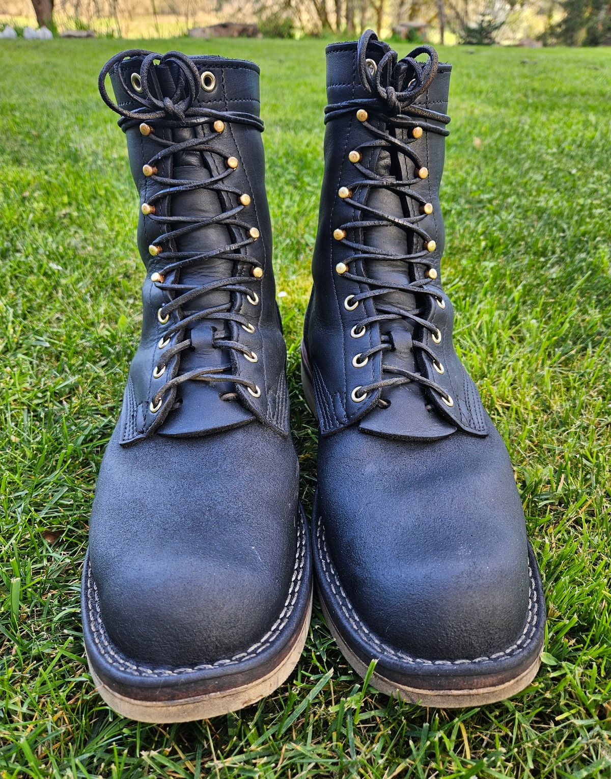 Photo by Mobius_Mustache on April 3, 2024 of the Nicks Traveler in Seidel MaxSupport Black Roughout.