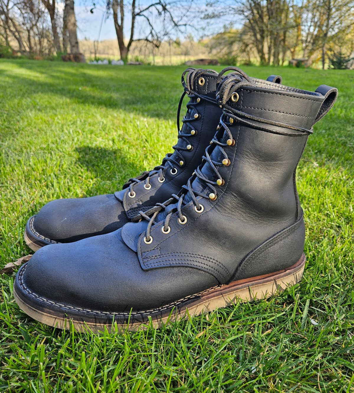 Photo by Mobius_Mustache on April 3, 2024 of the Nicks Traveler in Seidel MaxSupport Black Roughout.