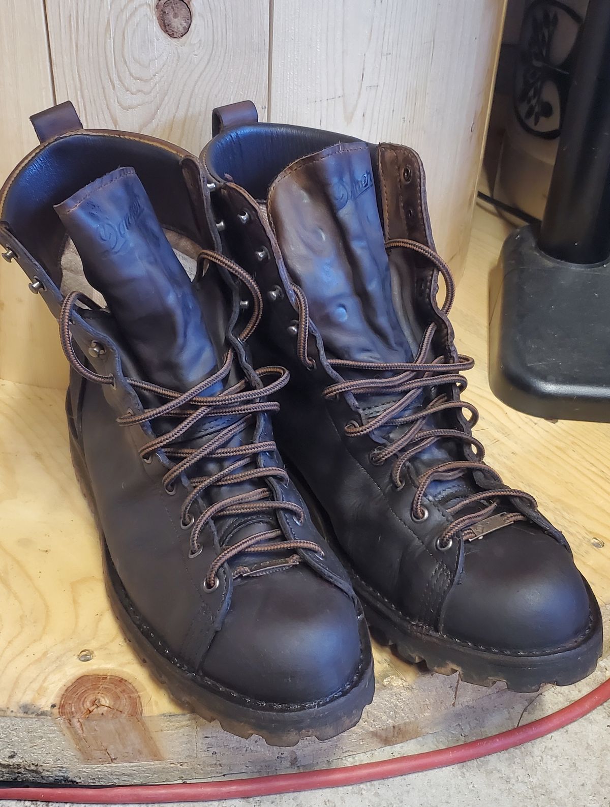 Photo by Mobius_Mustache on September 8, 2023 of the Danner in Unknown Material.