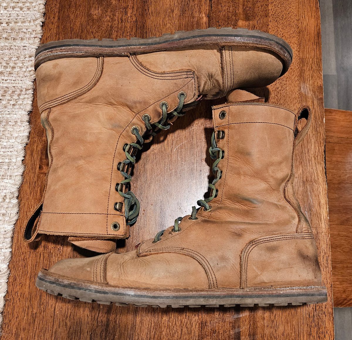 Photo by Mobius_Mustache on November 3, 2024 of the Jim Green African Ranger Barefoot Boot in Fudge Crazy Horse.