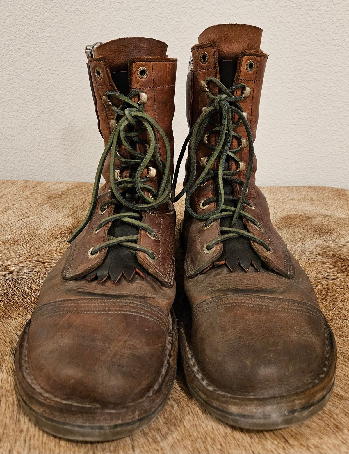 Photo by Mobius_Mustache on December 3, 2024 of the Jim Green African Ranger Barefoot Boot in Fudge Crazy Horse.