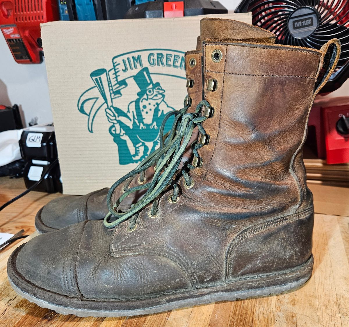 Photo by Mobius_Mustache on March 4, 2025 of the Jim Green African Ranger Barefoot Boot in Fudge Crazy Horse.