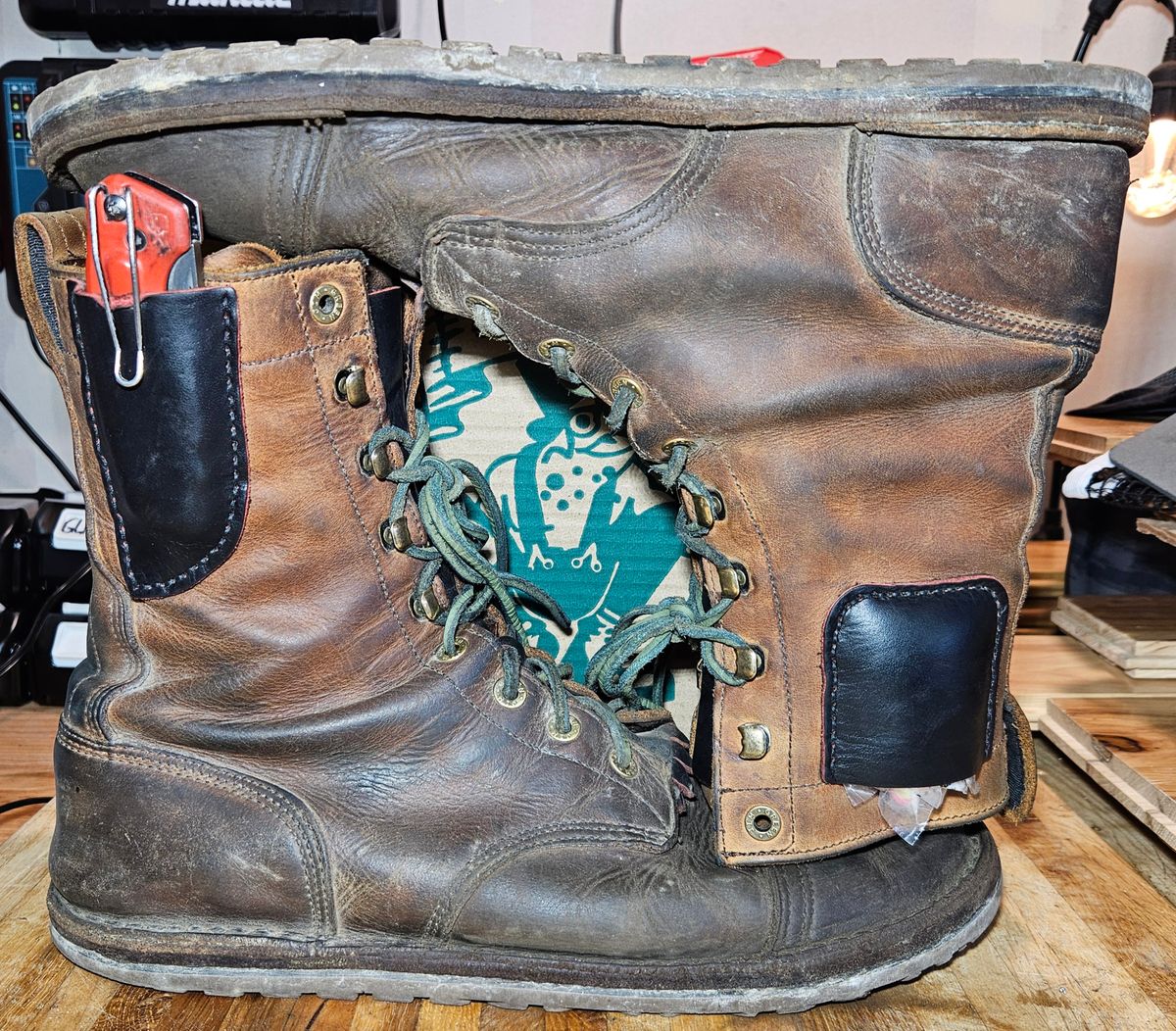 Photo by Mobius_Mustache on March 4, 2025 of the Jim Green African Ranger Barefoot Boot in Fudge Crazy Horse.