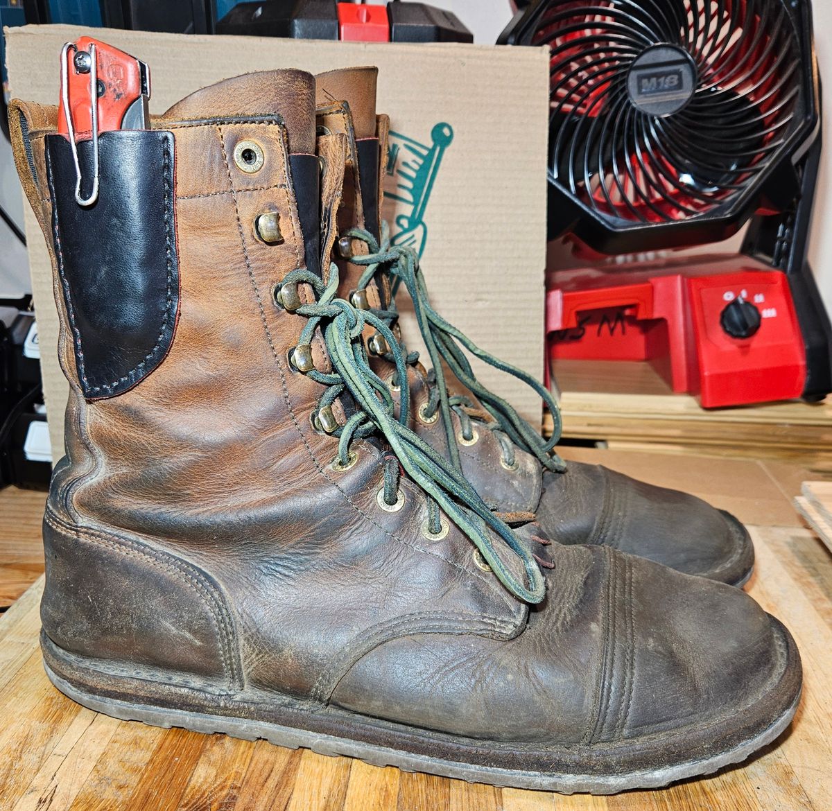 Photo by Mobius_Mustache on March 4, 2025 of the Jim Green African Ranger Barefoot Boot in Fudge Crazy Horse.