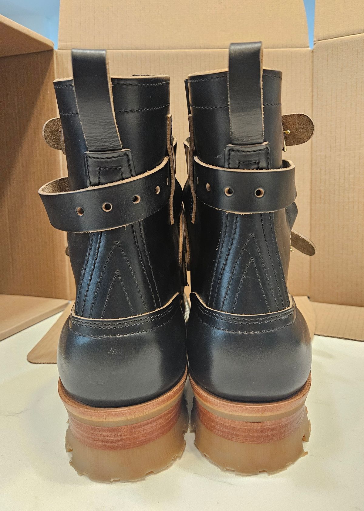 Photo by Mobius_Mustache on October 1, 2025 of the Nicks TankerPro in Horween Black Chromexcel.