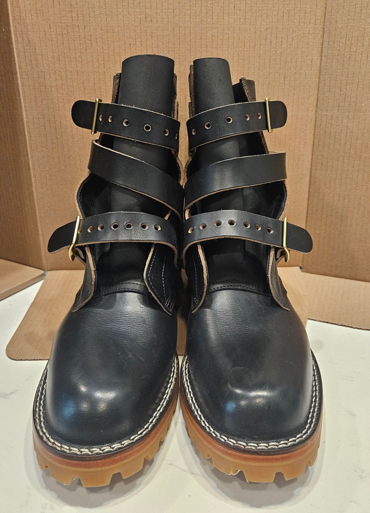 Photo by Mobius_Mustache on October 1, 2025 of the Nicks TankerPro in Horween Black Chromexcel.