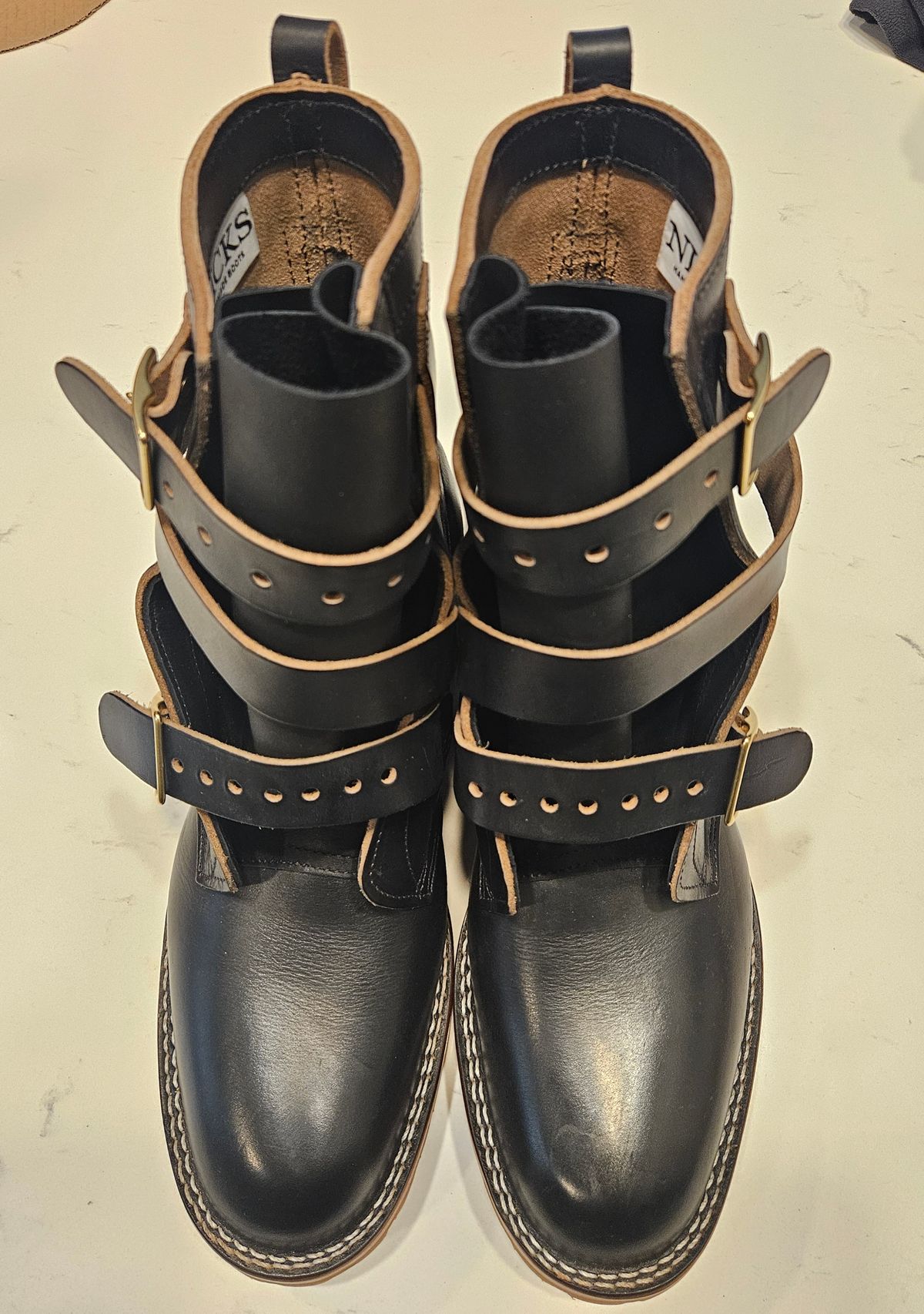 Photo by Mobius_Mustache on October 1, 2025 of the Nicks TankerPro in Horween Black Chromexcel.