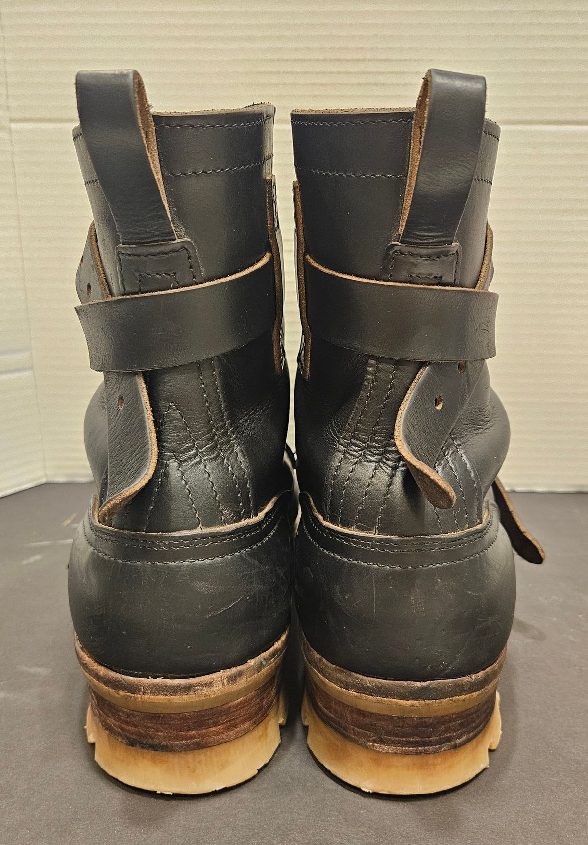 Photo by Mobius_Mustache on November 4, 2025 of the Nicks TankerPro in Horween Black Chromexcel.