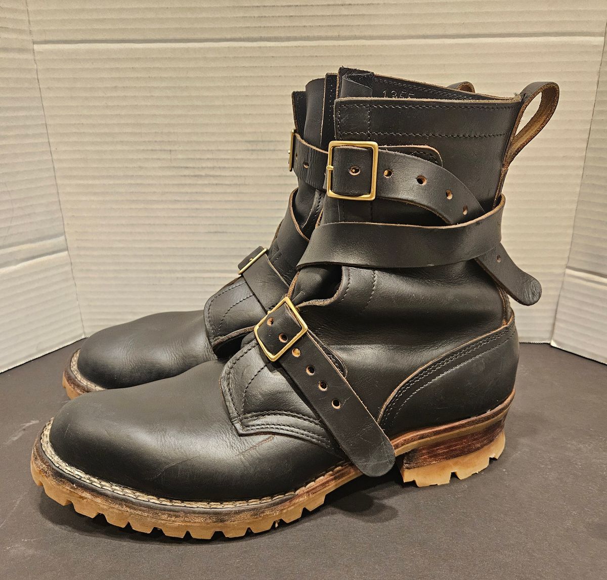 Photo by Mobius_Mustache on November 4, 2025 of the Nicks TankerPro in Horween Black Chromexcel.