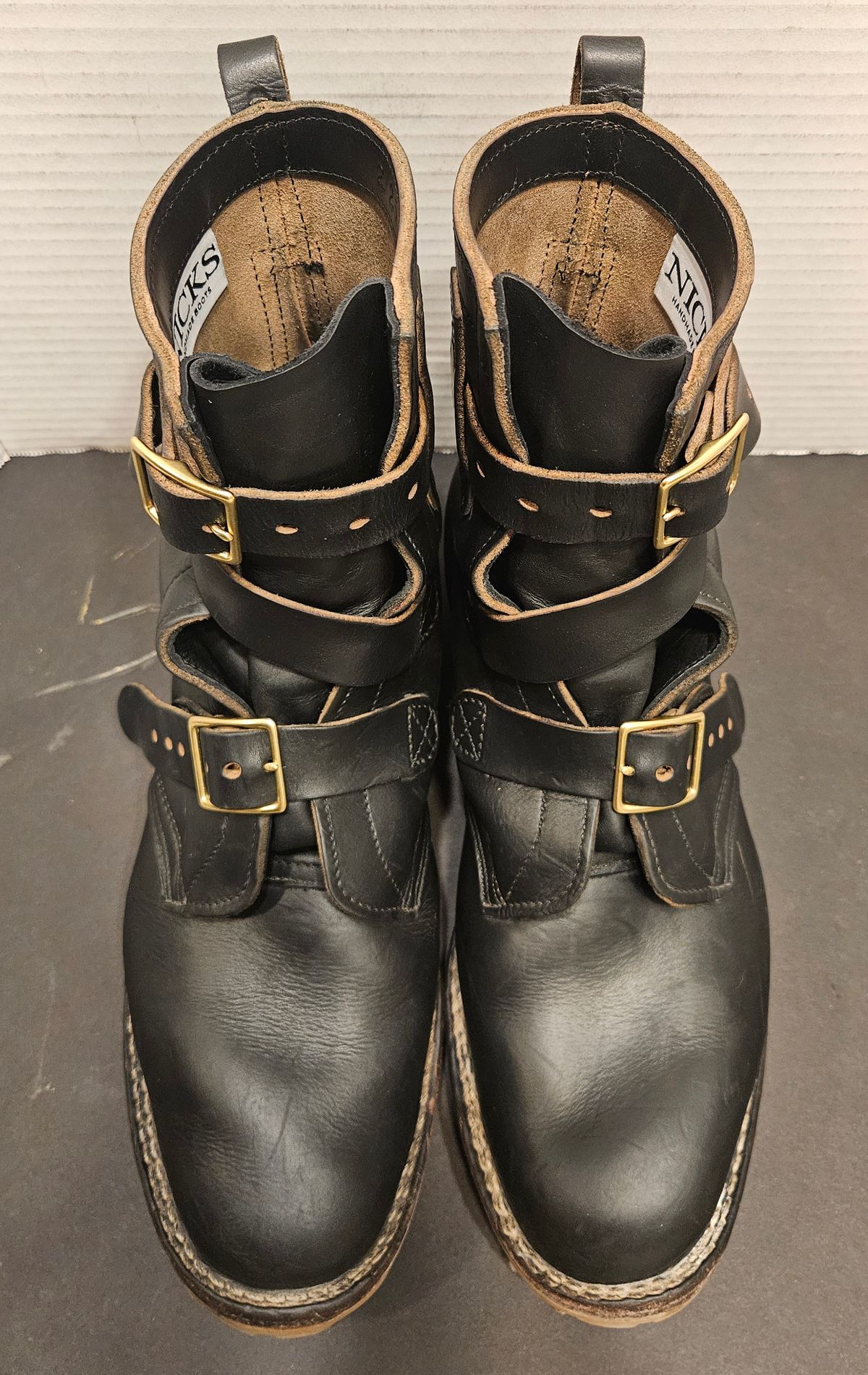 Photo by Mobius_Mustache on November 4, 2025 of the Nicks TankerPro in Horween Black Chromexcel.