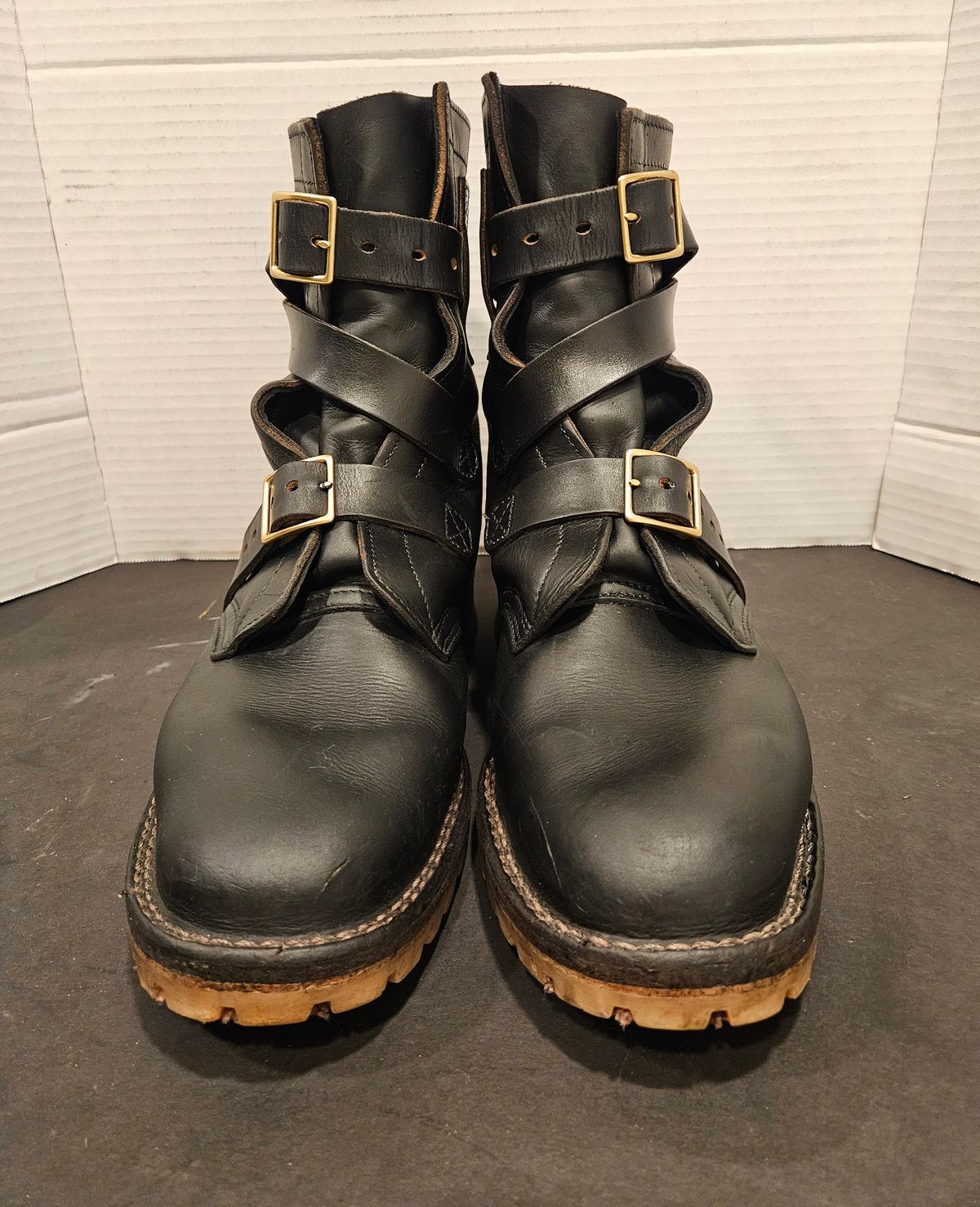 Photo by Mobius_Mustache on December 6, 2025 of the Nicks TankerPro in Horween Black Chromexcel.