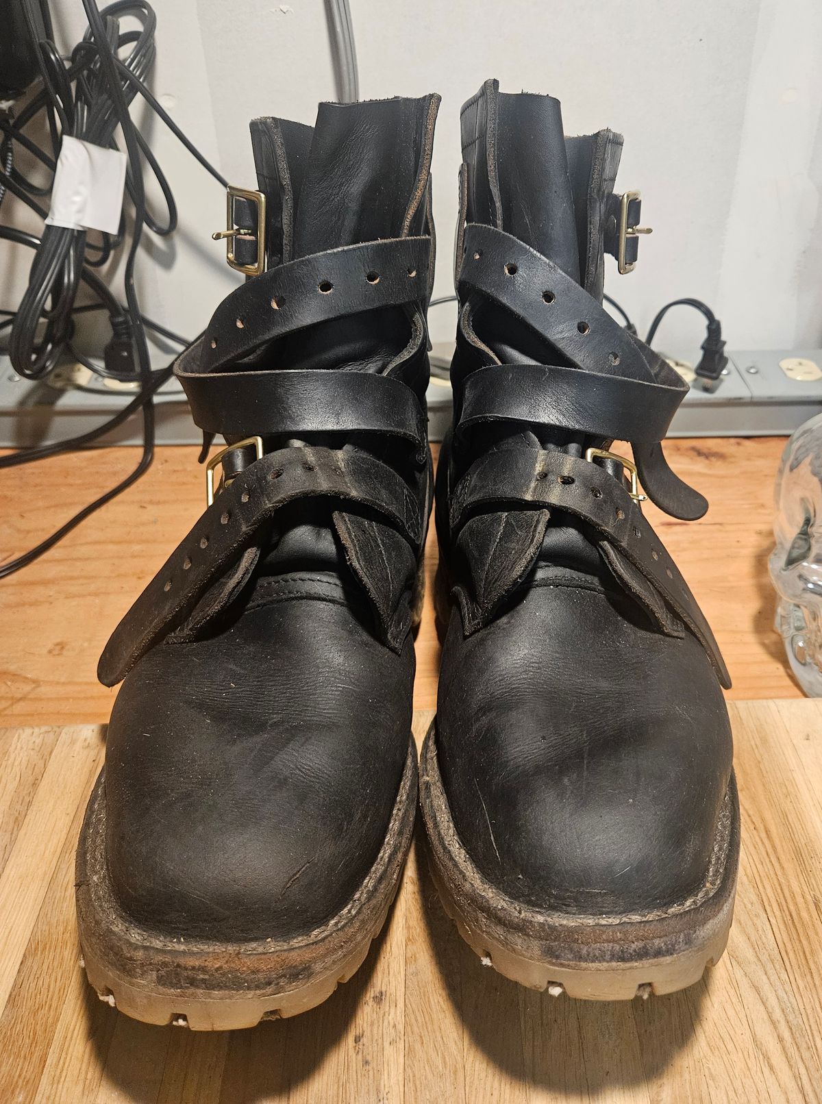 Photo by Mobius_Mustache on January 5, 2026 of the Nicks TankerPro in Horween Black Chromexcel.