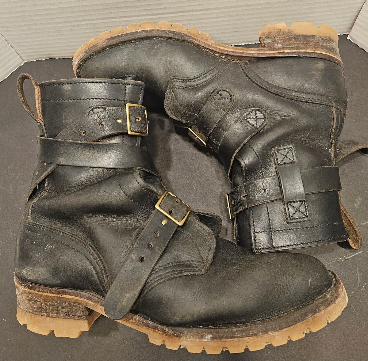 Photo by Mobius_Mustache on February 3, 2026 of the Nicks TankerPro in Horween Black Chromexcel.