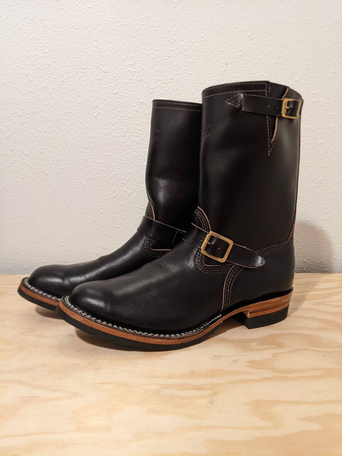Photo by GrievanceMachinery on October 1, 2023 of the Wesco Mister Lou in Horween Black Chromexcel Horsehide.