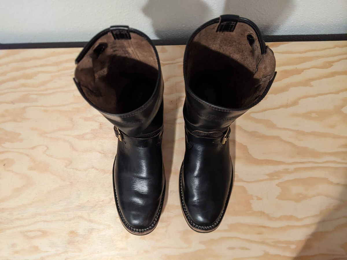 Photo by GrievanceMachinery on November 3, 2023 of the Wesco Mister Lou in Horween Black Chromexcel Horsehide.