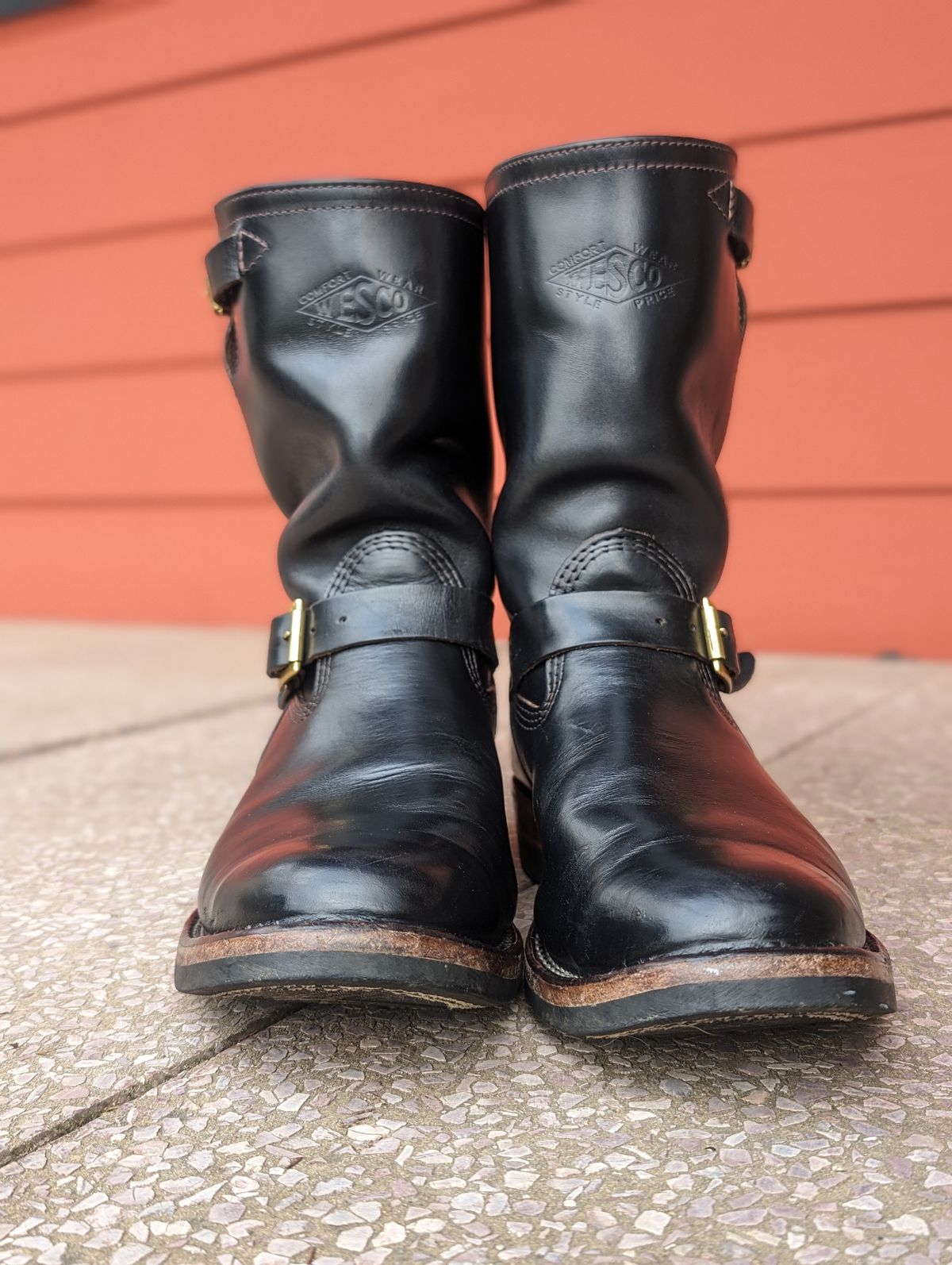 Photo by GrievanceMachinery on April 6, 2024 of the Wesco Mister Lou in Horween Black Chromexcel Horsehide.
