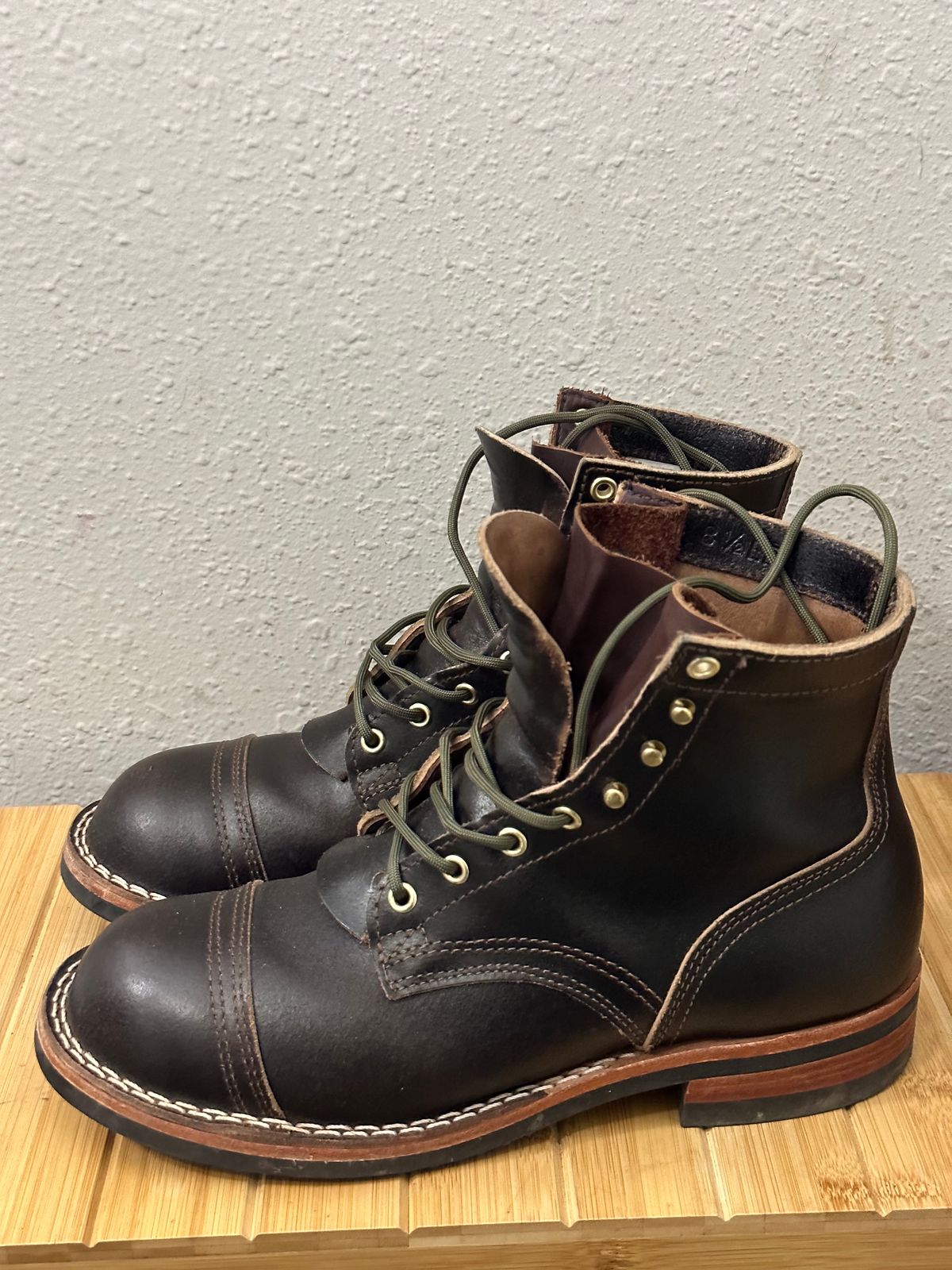 Photo by killbill03 on November 5, 2023 of the Nicks Americana in Horween Brown Waxed Flesh.