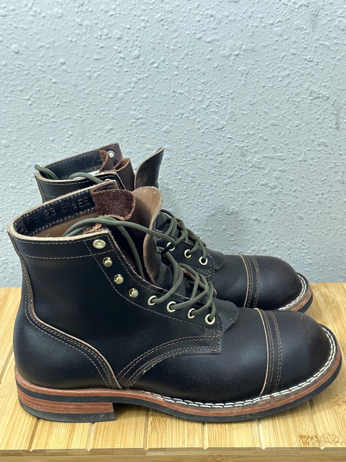 Photo by killbill03 on November 5, 2023 of the Nicks Americana in Horween Brown Waxed Flesh.